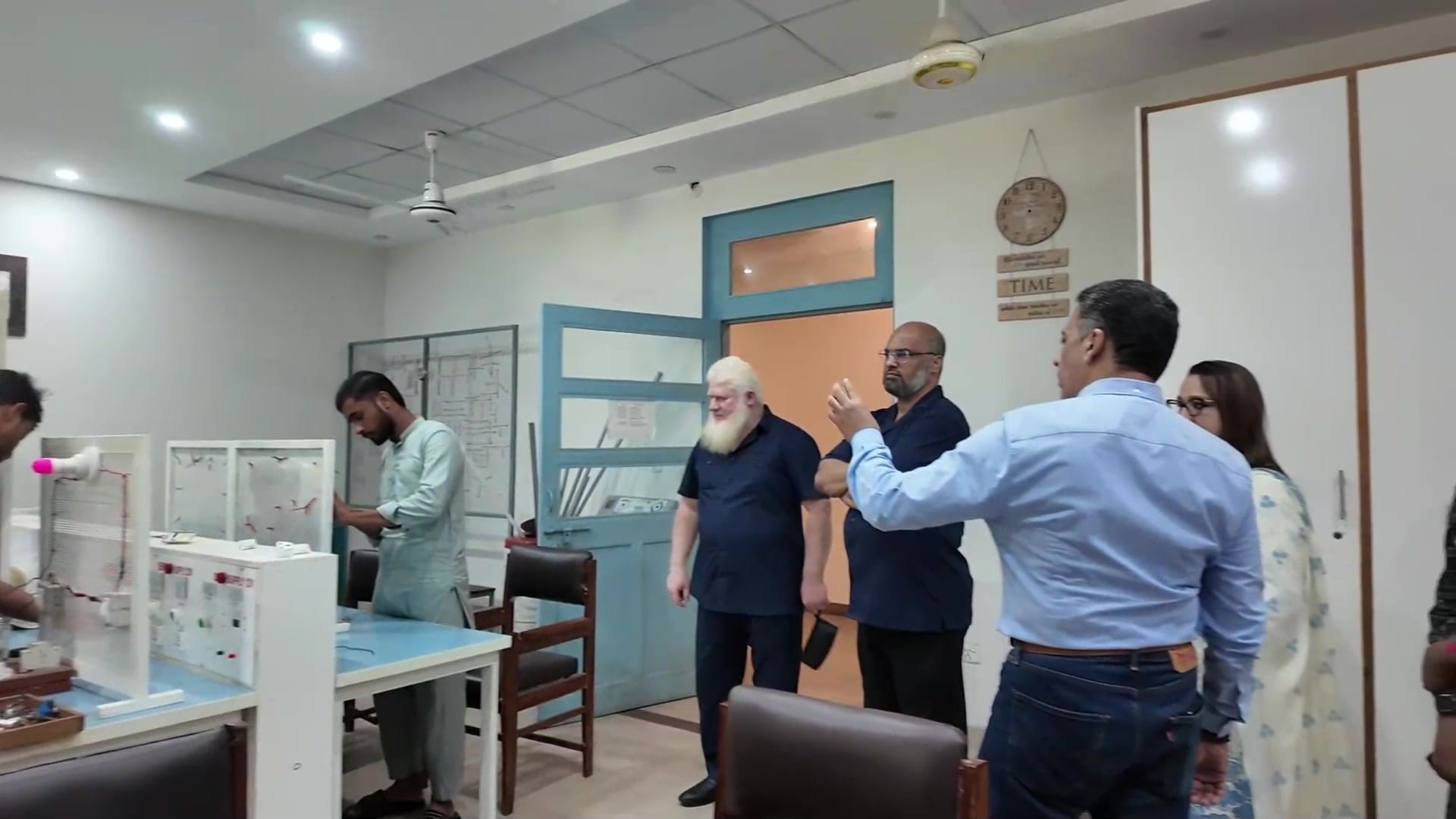 Hum Mashal-e-Rah Foundation 4 hum mashal e rah khudii4